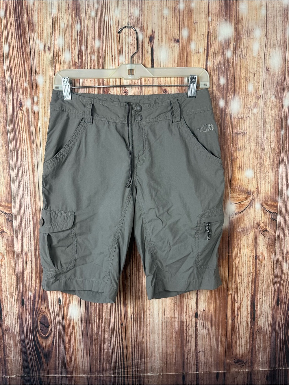 The North Face Women’s Gray Cargo Hiking Shorts
Size 2